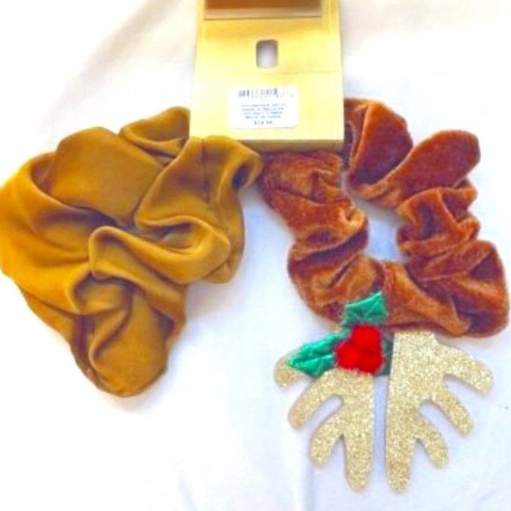 Womens/Girls INC INTERNATIONAL CONCEPTS 2-Pc. Reindeer Scrunchie Set - Picture 3 of 3